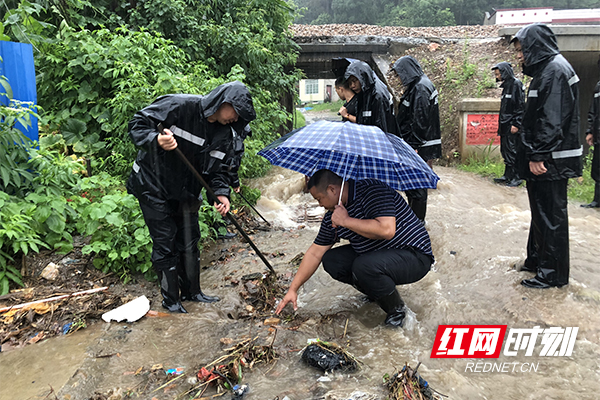 辽宁建昌强降雨300多人被困，一场与时间赛跑的救援