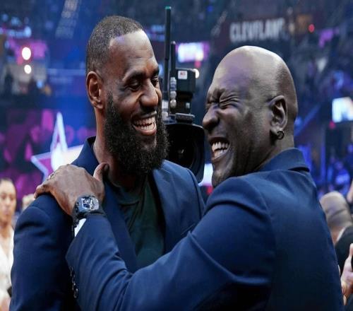 锡安vs詹姆斯直播视频,当怪兽遇见GOAT,这不止是一场普通的对位 锡安vs詹姆斯直播视频,当怪兽遇见GOAT,这不止是一场普通的对位